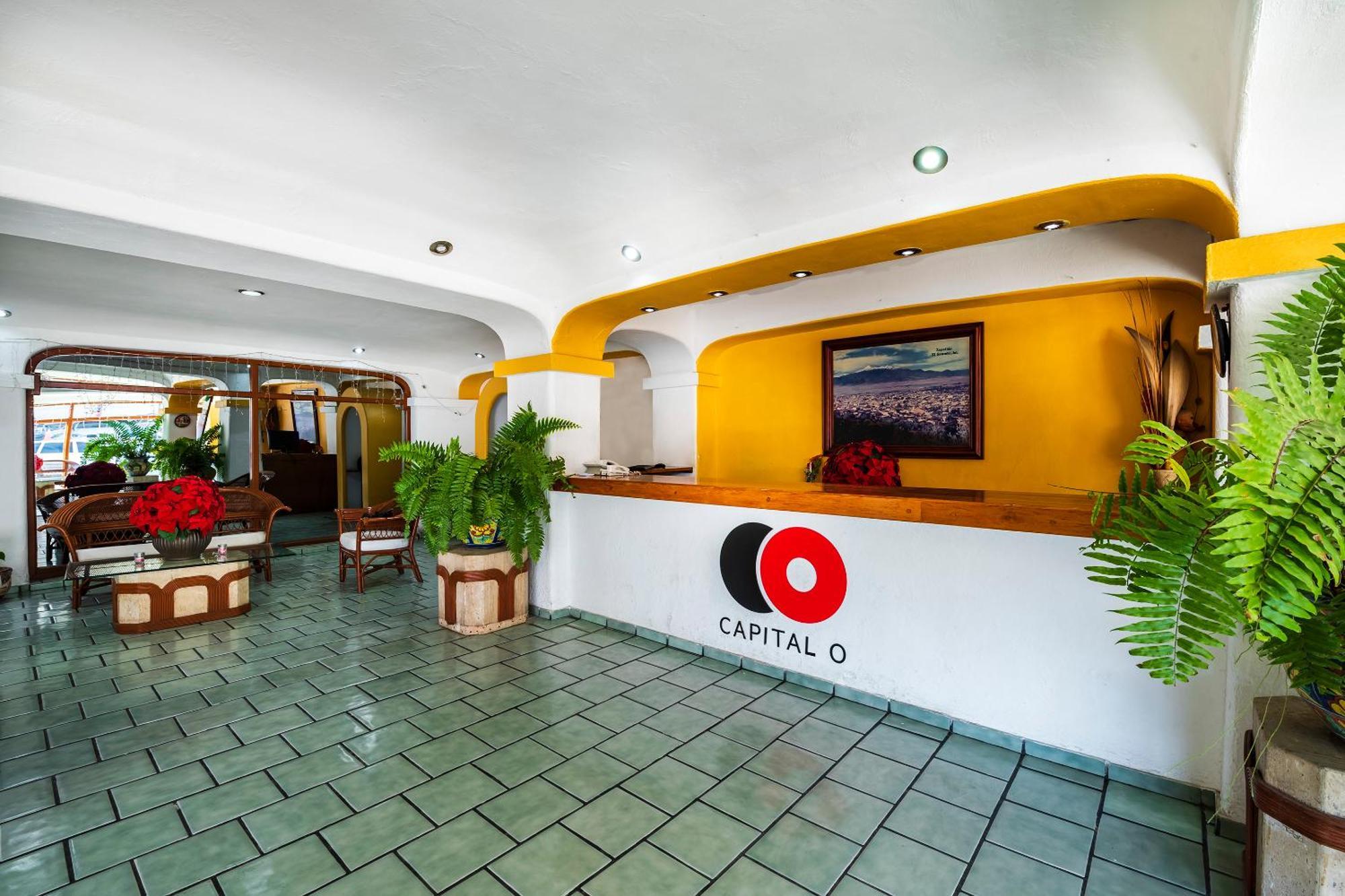 Hotel Capital O Colón, Ciudad Guzmán Jalisco Exterior foto