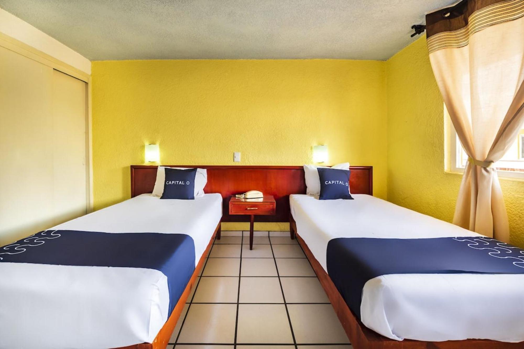 Hotel Capital O Colón, Ciudad Guzmán Jalisco Exterior foto