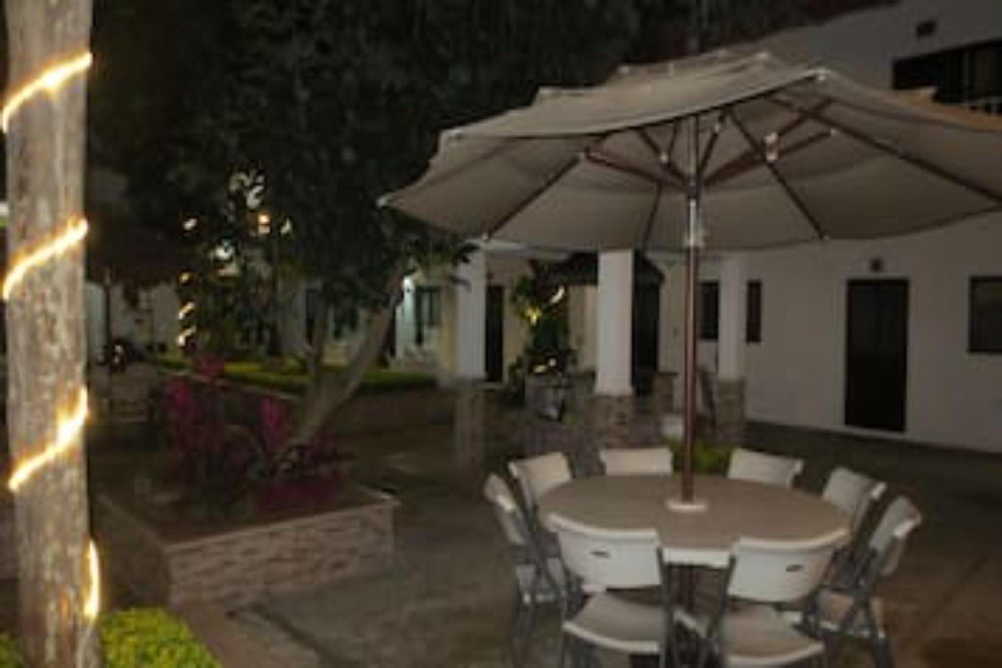Hotel Capital O Colón, Ciudad Guzmán Jalisco Exterior foto