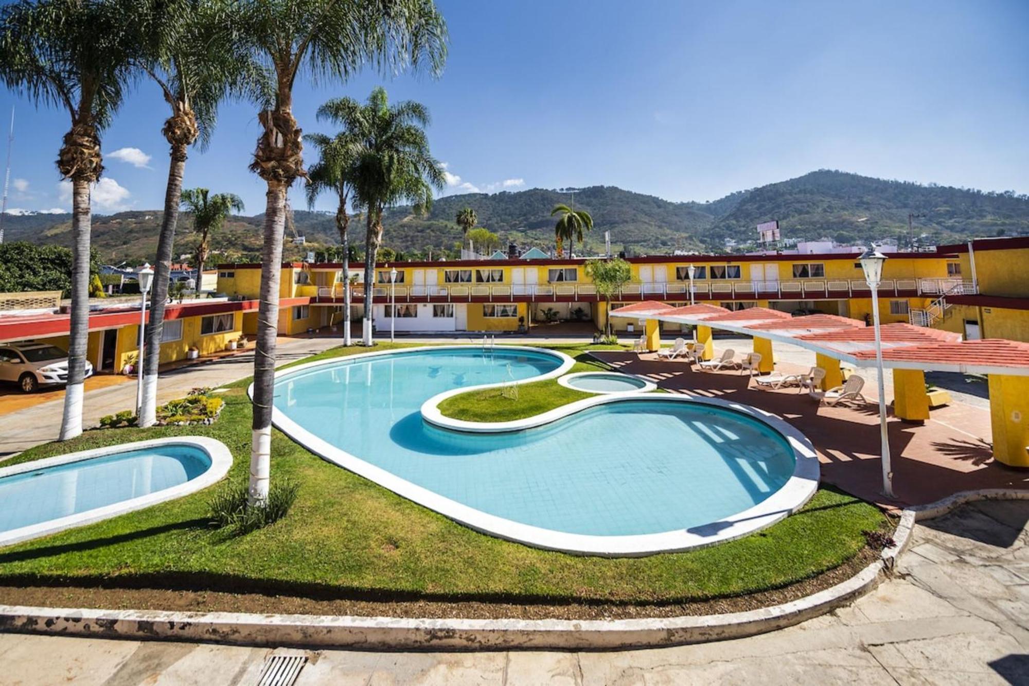 Hotel Capital O Colón, Ciudad Guzmán Jalisco Exterior foto